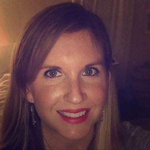 Meet your Posher, Caroline